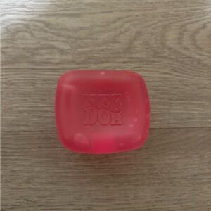 NeeDoh Cube Squeeze Toy